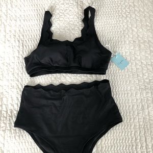 Cupshe Highwaisted Scalloped Hem Black Bikini